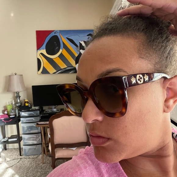 Oversized Star Studded Sunglasses - Picture 3 of 8